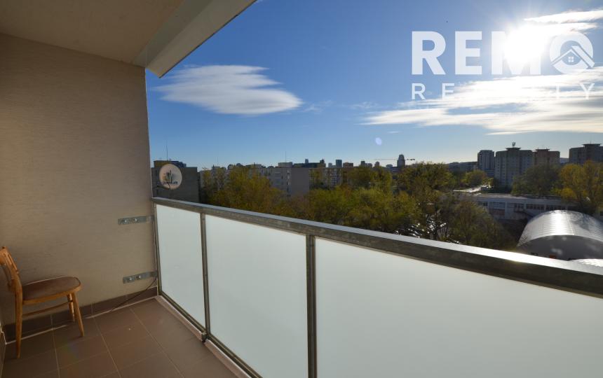 REZERVOVANÉ Väčší 1-izbový byt s lodžiou a výhľadom na mesto, Štrkovec