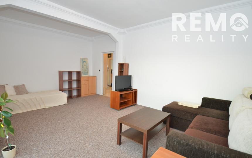 Veľký 1-izbový byt s krásnym výhľadom na Karpaty, Teplická ulica