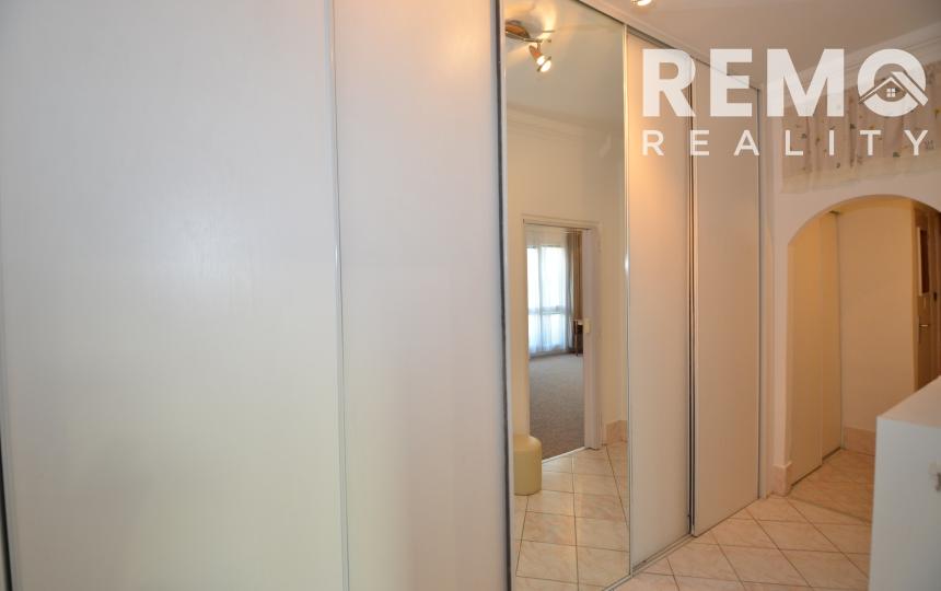 Veľký 1-izbový byt s krásnym výhľadom na Karpaty, Teplická ulica