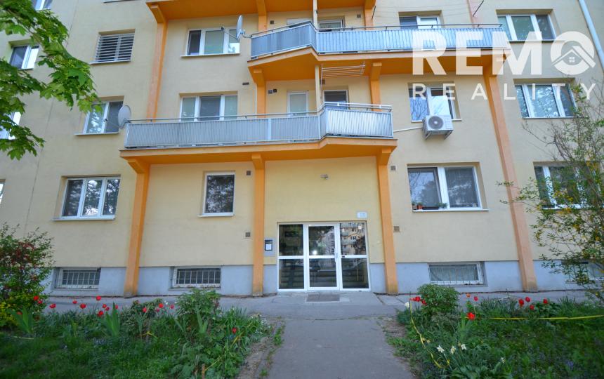 Veľký 1-izbový byt s krásnym výhľadom na Karpaty, Teplická ulica