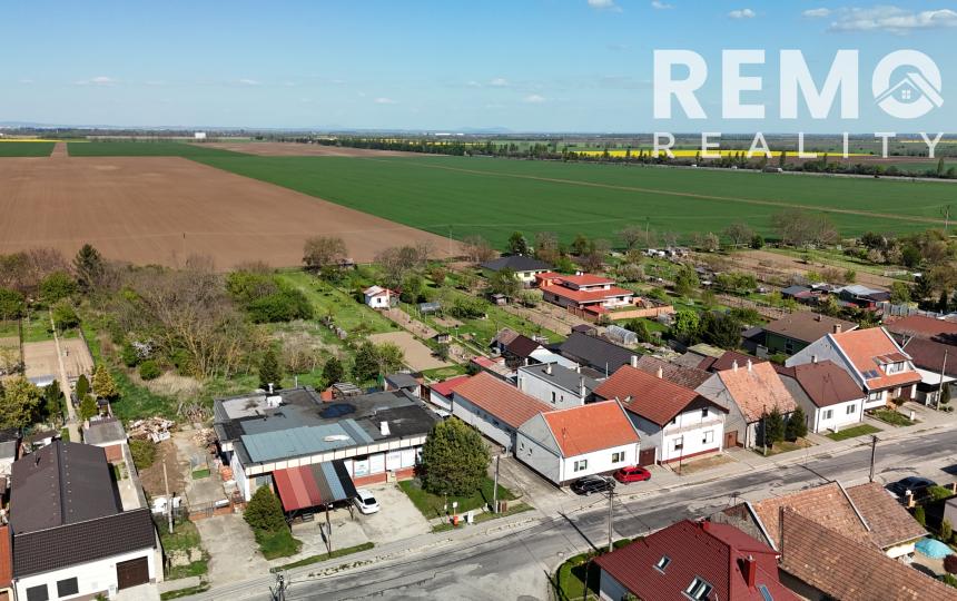 Komerčná budova s pozemkom 1 439 m² + 3-izb byt| IGRAM