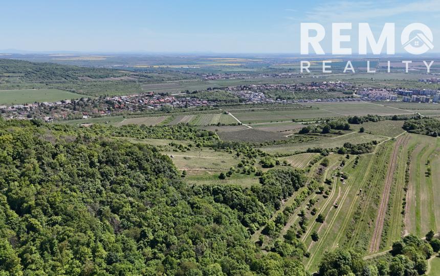Pekný lesný pozemok kúsok od vyhliadky Vimperk