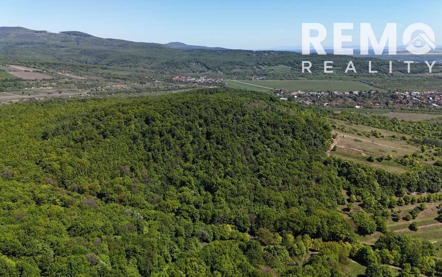 Pekný lesný pozemok kúsok od vyhliadky Vimperk