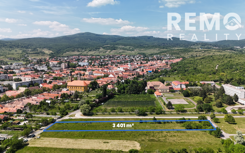 Developerský pozemok v takmer centre Modry | 3 401 m² | Územný plán na výstavbu RD - TOP PONUKA