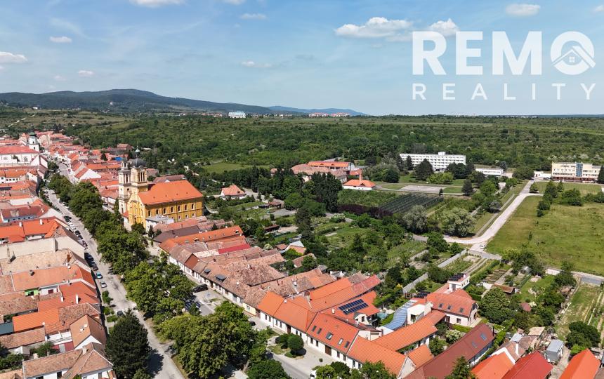 Stavebný pozemok v centre Modry | 3 401 m² | Územný plán na výstavbu RD - TOP PONUKA