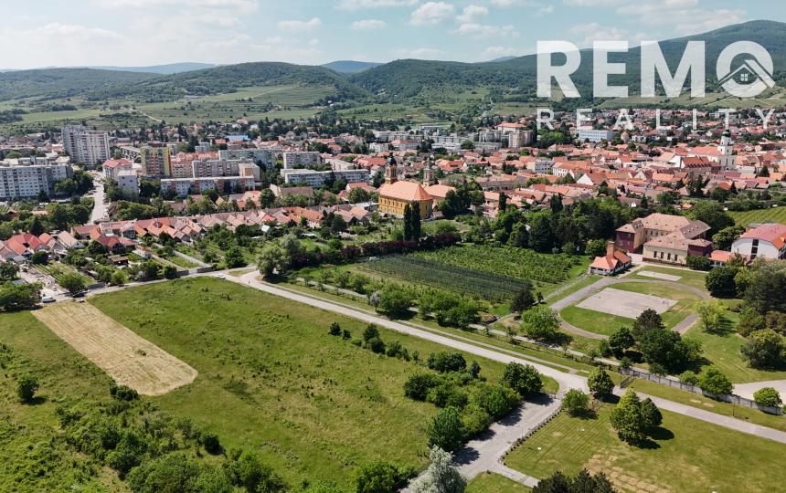 Stavebný pozemok v centre Modry | 3 401 m² | Územný plán na výstavbu RD - TOP PONUKA
