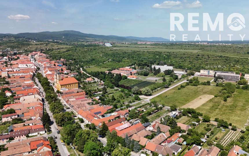 Stavebný pozemok v centre Modry | 3 401 m² | Územný plán na výstavbu RD - TOP PONUKA