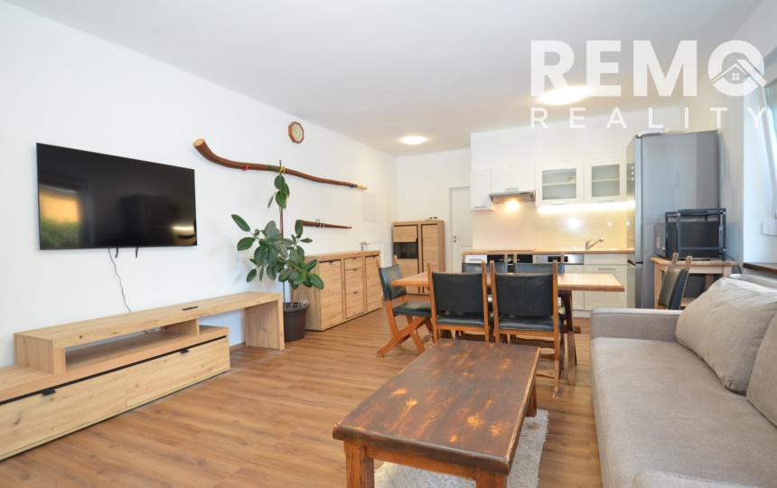 Pekný a priestranný 2-izbový byt s výmerou cca 80 m² – Modra, Vinárska ulica