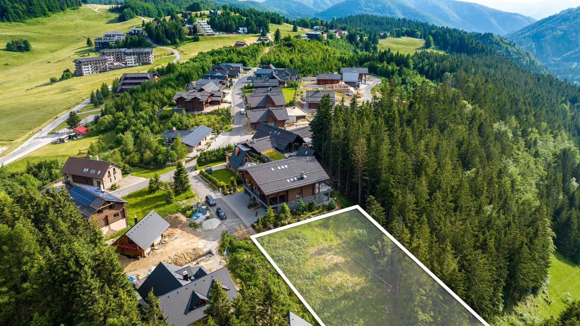 Stavebný pozemok možnosť postaviť 2 chaty. Všetky is, Donovalley Resort. TOP PONUKA