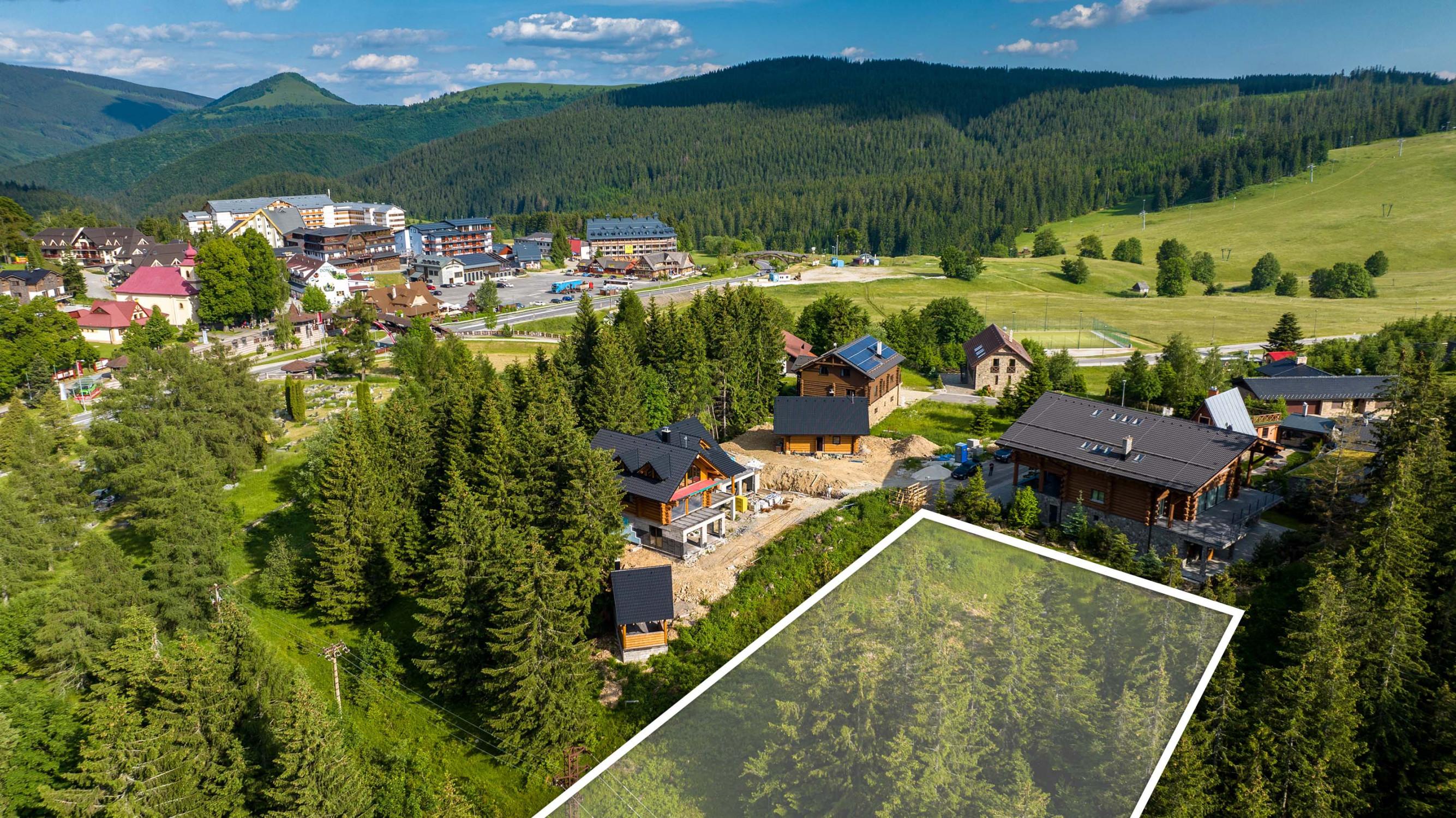 Stavebný pozemok možnosť postaviť 2 chaty. Všetky is, Donovalley Resort. TOP PONUKA