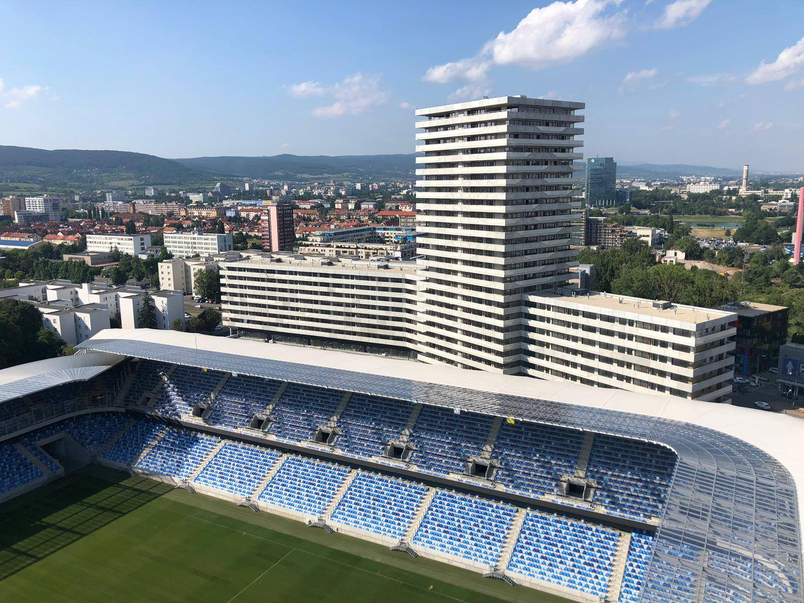 Garážové státie priamo v Tehelnom poli