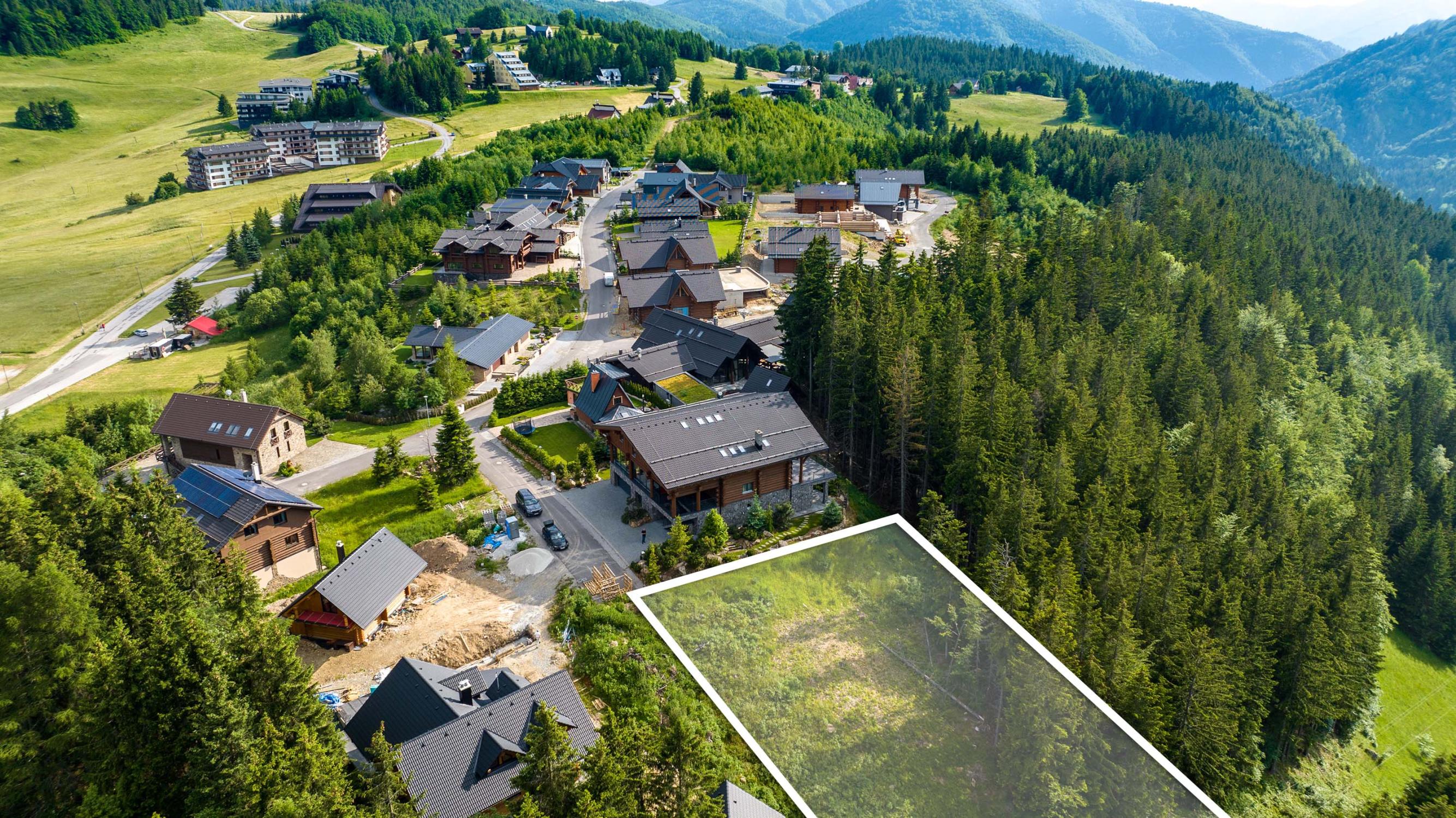 Stavebný pozemok so sieťami. Nádherný výhľad. Donovalley Resort.