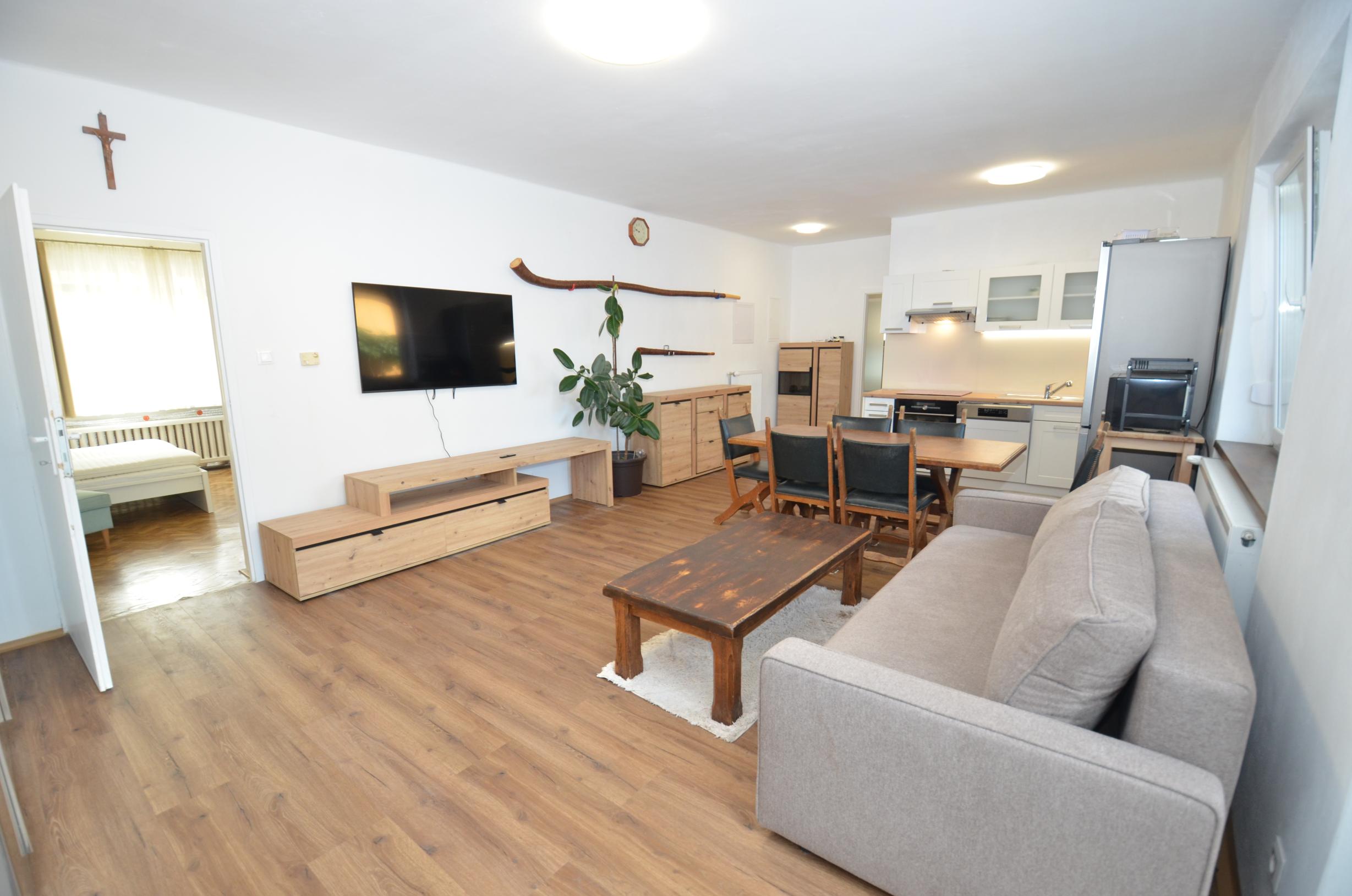 Pekný a priestranný 2-izbový byt s výmerou cca 80 m² – Modra, Vinárska ulica